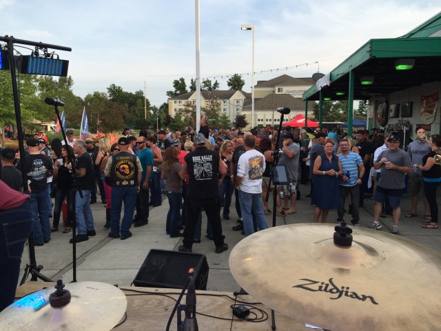 Quaker Steak & Lube Polaris and RadioTramps